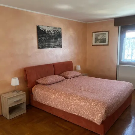 Chez Carlo 2.0 *